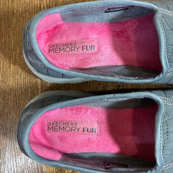 Skechers Slippers with Memory Fur Women’s Size 9.5 - Picture 8 of 10